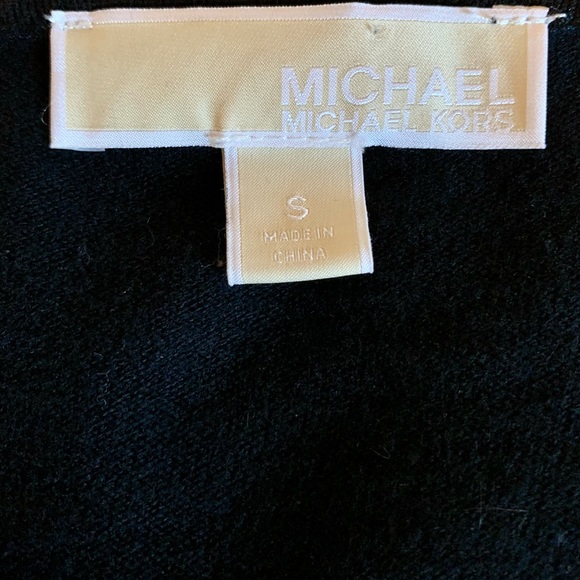 LN MK PULLOVER SWEATER W/GOLD STUDS ON SLEEVES. PERFECT CLOSET STAPLE. - Picture 6 of 10